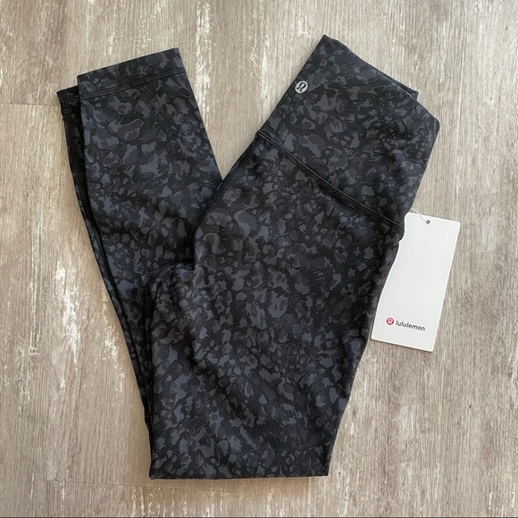 $4.99 Shipping! Lululemon WU HR Tight 25" Lux - Picture 2 of 7